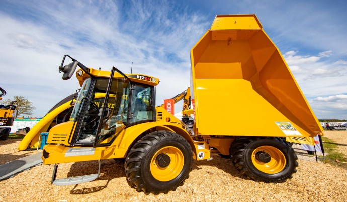 Construction vehicles, lifting and conveying equipment